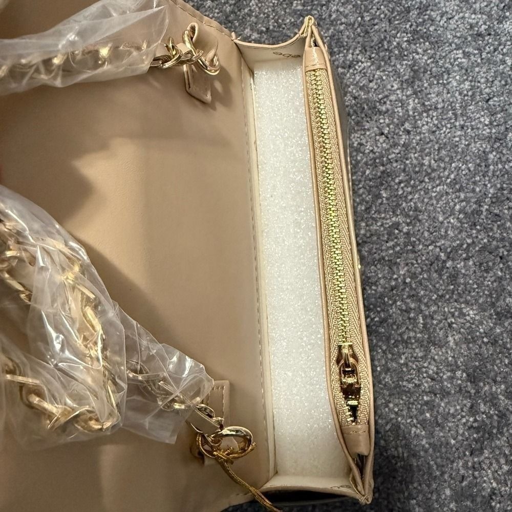 bebe Beige Textured Crossbody Handbag with‎ Gold Chain NWT - Picture 7 of 9